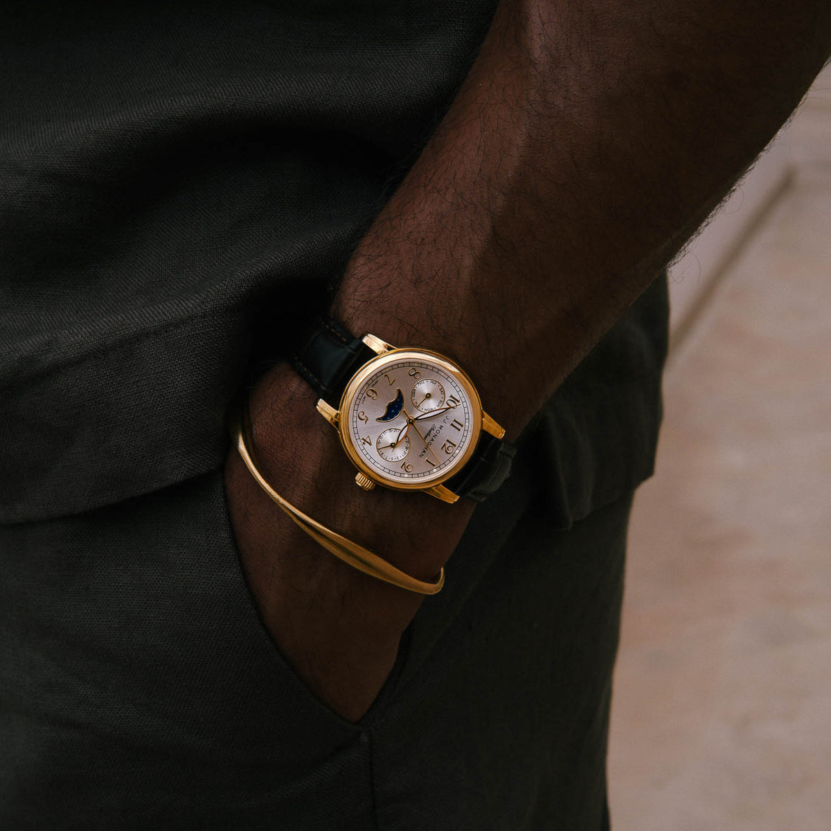 Mediterranean Cuff Gold: styled for everyday wear