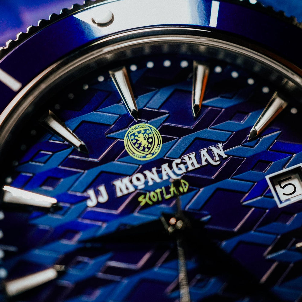 the navy dial with the shirt pattern